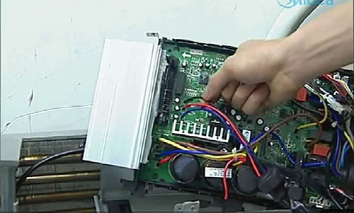 日喀则美的空调电话是多少