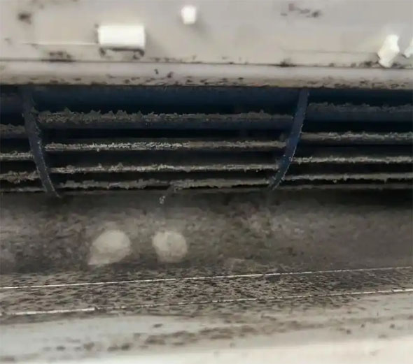 日喀则空调吹的风有股烧焦味是怎么回事